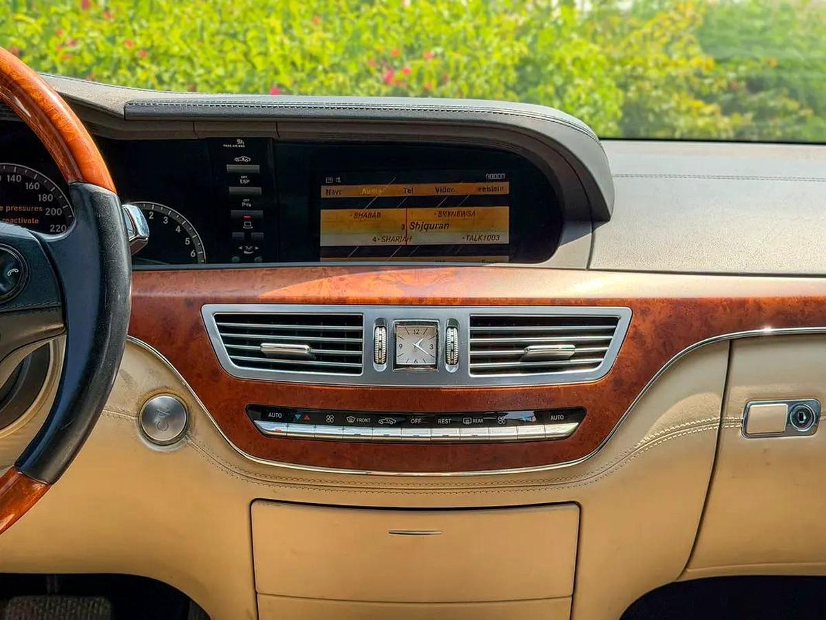 Mercedes S500 GCC Very Low Mileage Model 2006-2-2