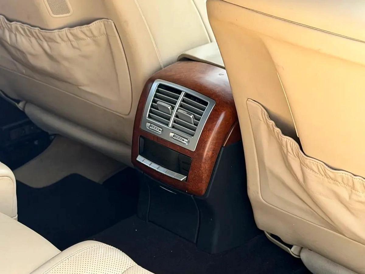 Mercedes S500 GCC Very Low Mileage Model 2006-1-1