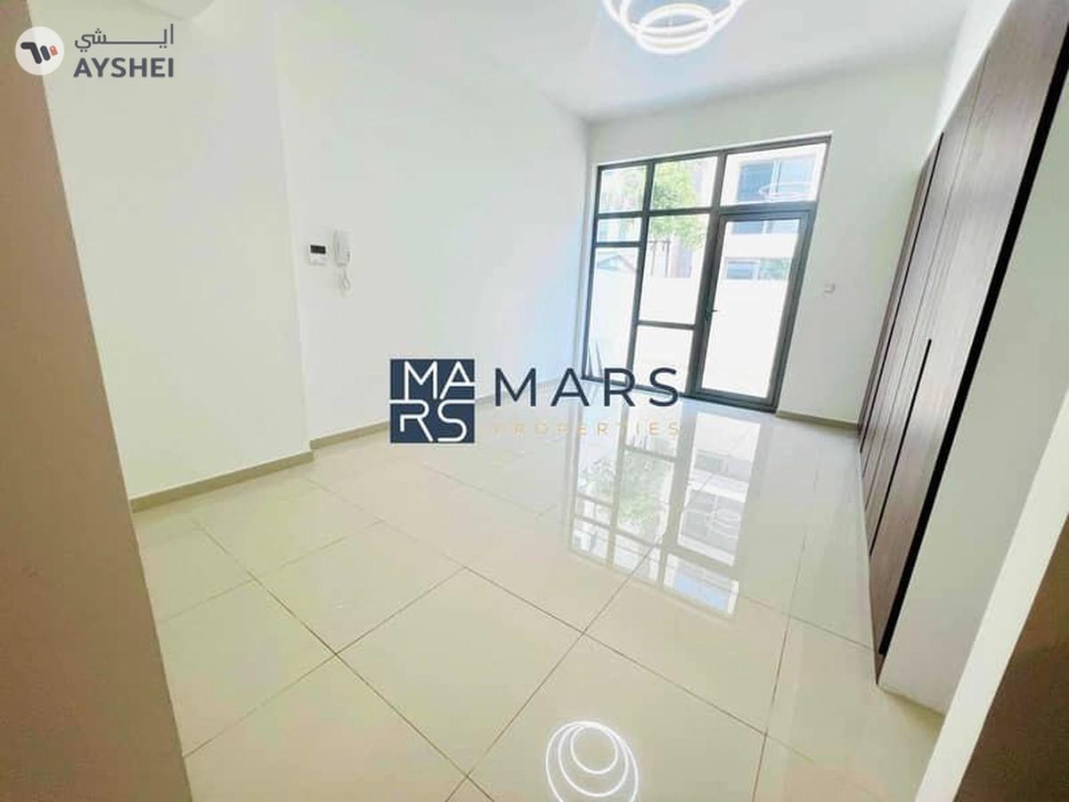 Luxury // Brand New // Ready to move-4-4