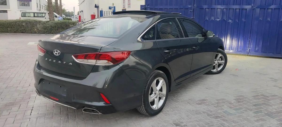 Hyundai Sonata GL 2018 - GCC Specs - Excellent Condition-12-12