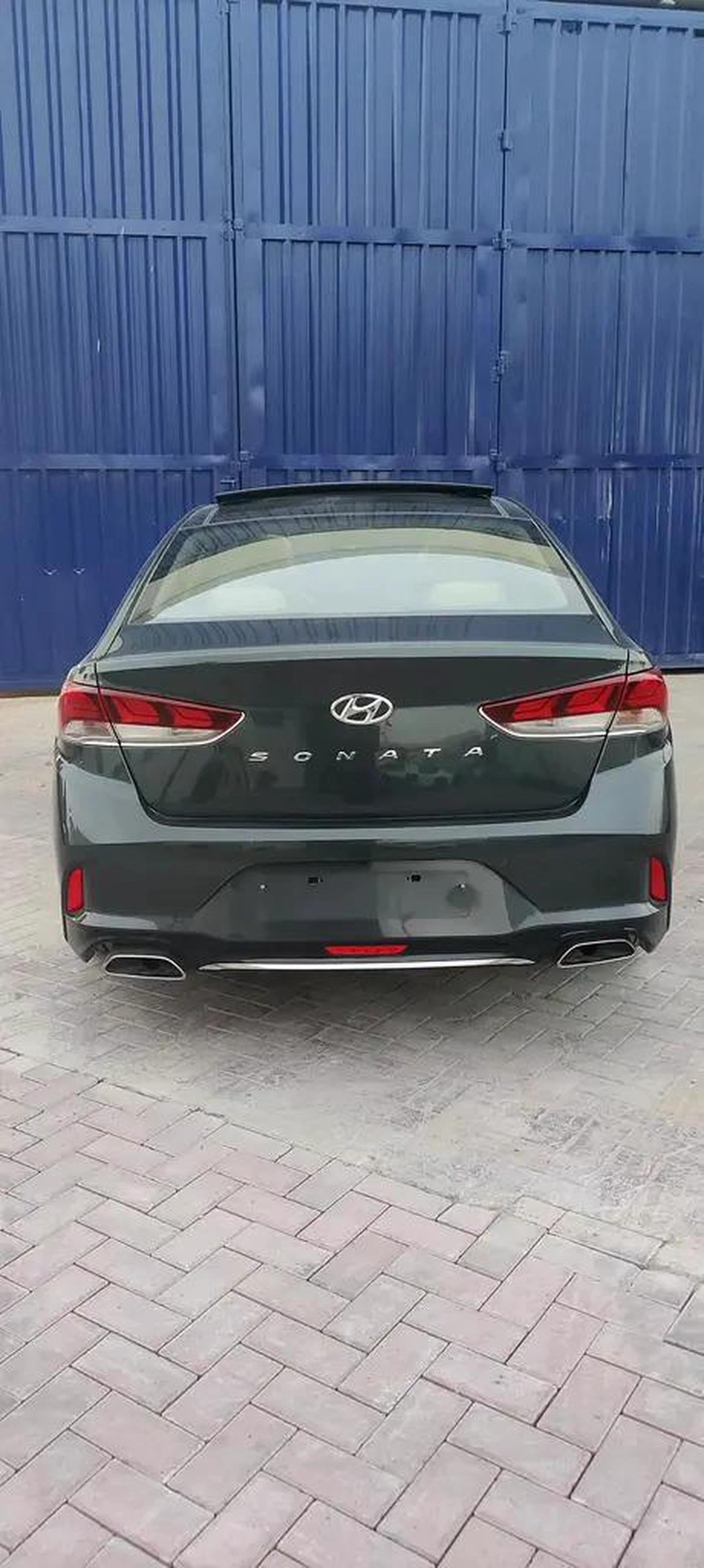 Hyundai Sonata GL 2018 - GCC Specs - Excellent Condition-10-10