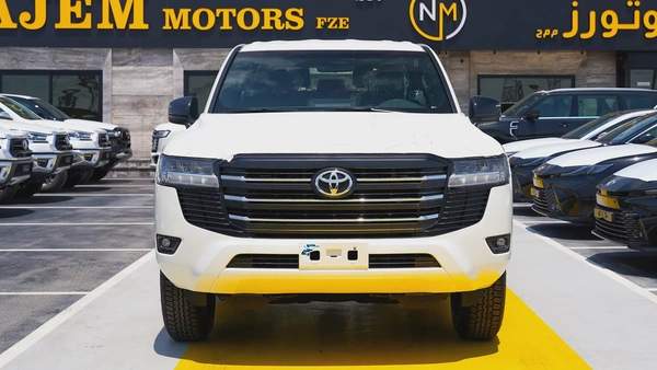 Toyota Land Cruiser GXR 4.0L PETROL 2026 - GCC Specs - Brand New!