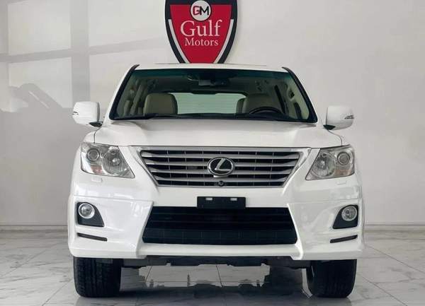 Lexus LX 570 5.7L-8CYL FULL OPTION - EXCELLENT CONDITION - AED 120,000