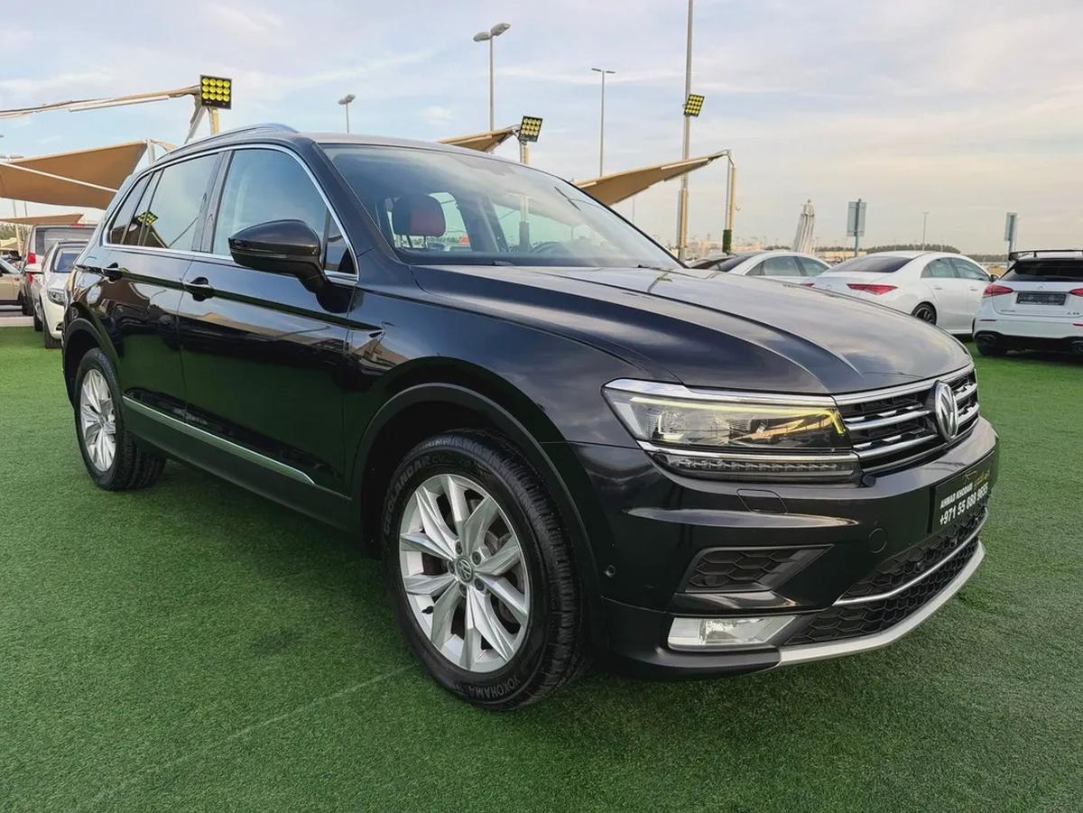 (2017) VOLKSWAGEN TIGUAN //COMFORTLINE// GCC FULL OPTION -ORIGINAL PAINT--3-3