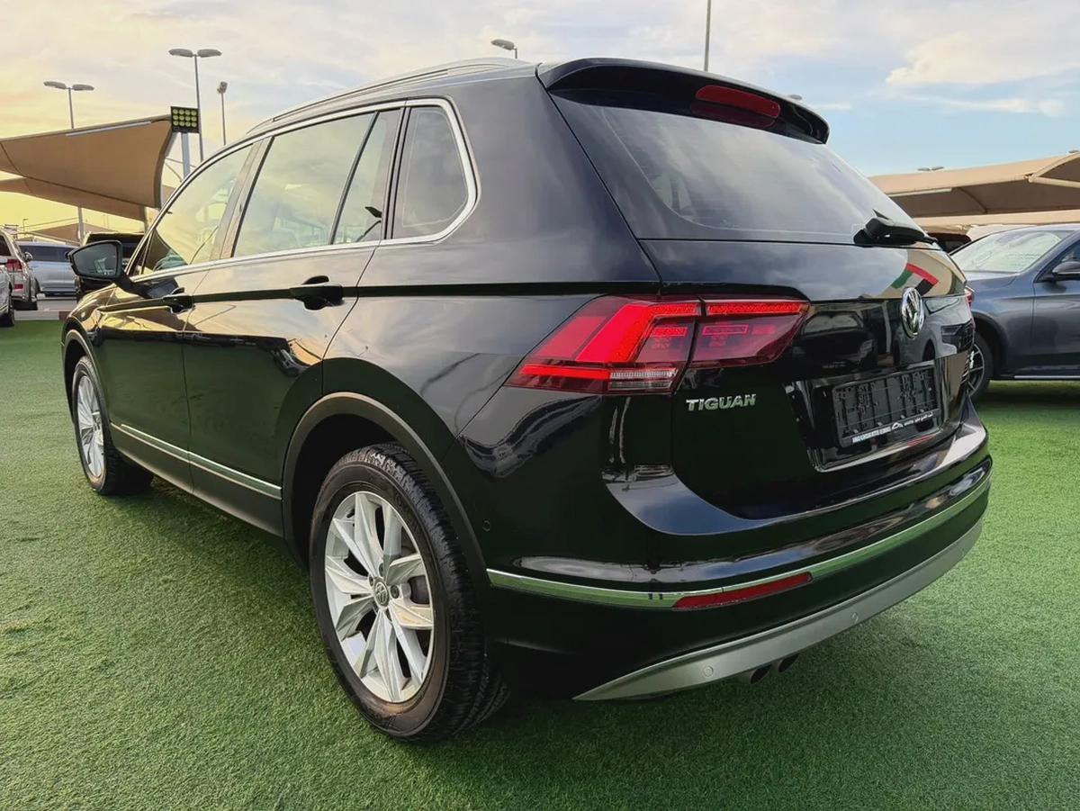(2017) VOLKSWAGEN TIGUAN //COMFORTLINE// GCC FULL OPTION -ORIGINAL PAINT--6-6