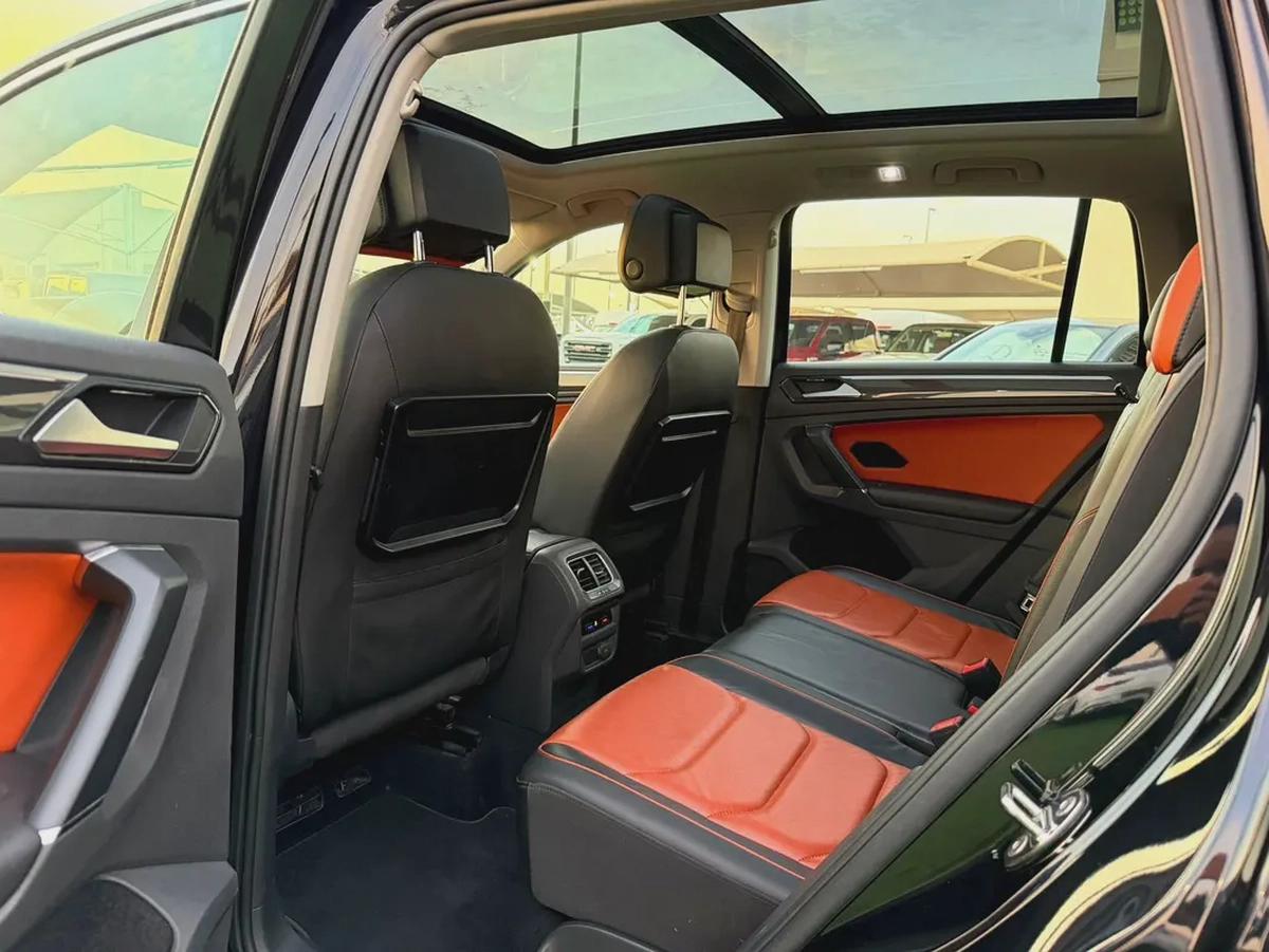(2017) VOLKSWAGEN TIGUAN //COMFORTLINE// GCC FULL OPTION -ORIGINAL PAINT--11-11