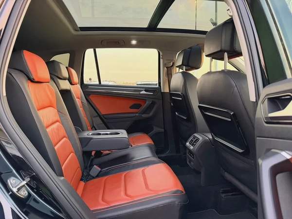 (2017) VOLKSWAGEN TIGUAN //COMFORTLINE// GCC FULL OPTION -ORIGINAL PAINT-