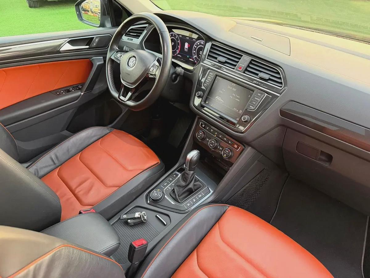 (2017) VOLKSWAGEN TIGUAN //COMFORTLINE// GCC FULL OPTION -ORIGINAL PAINT--16-16
