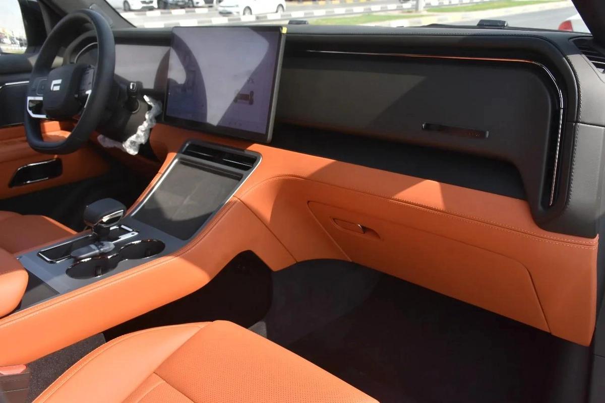 ROX 01 VIP 6 SEATS 2025 | WHITE LIKE-2-2