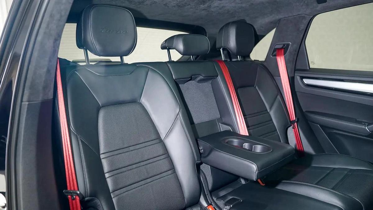 UAEs Very Best Example | 2 Years Free Servicing | AED 5,060 Per Month-10-10