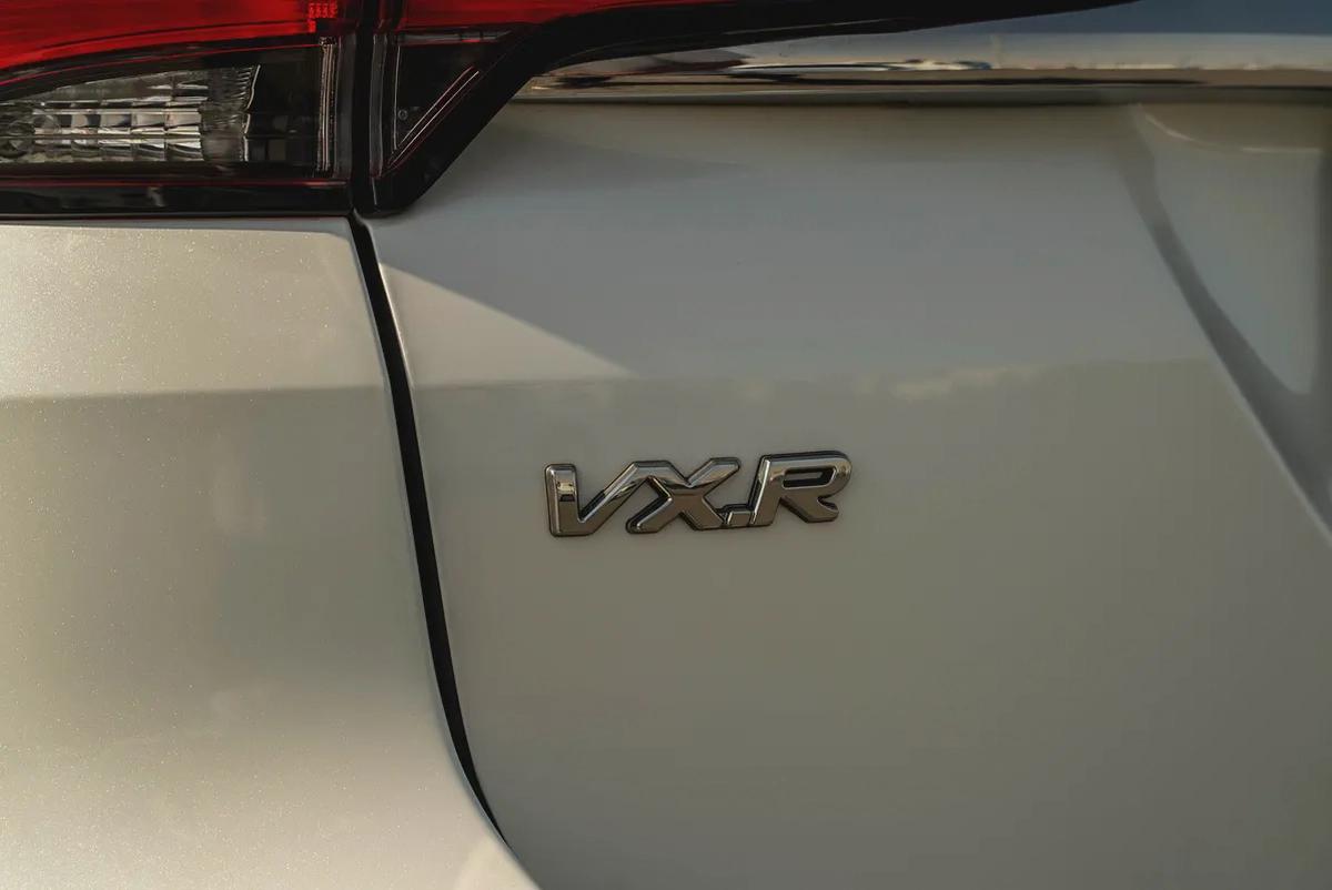 Toyota Fortuner VXR 2024 Agency Warranty Full Service History GCC 4.0L V6-4-4