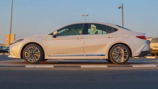 2026 Toyota Camry Lumiere 2.5L HEV Full option (White)