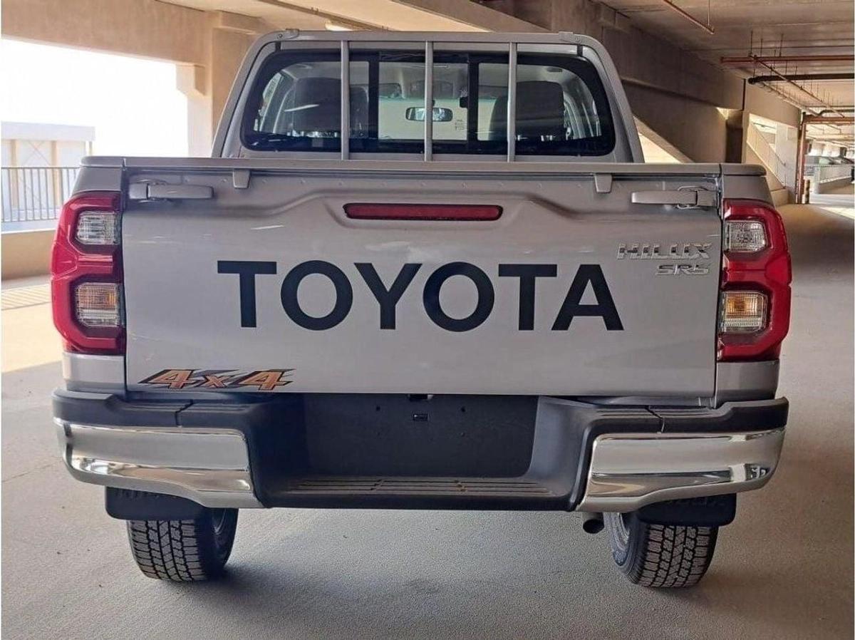 Toyota Hilux HILUX SR5 2.7L MT PETROL-2-2