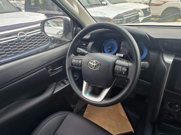 Toyota Fortuner Brand New Toyota Fortuner 2.7L Petrol – 2026 – GCC Specs