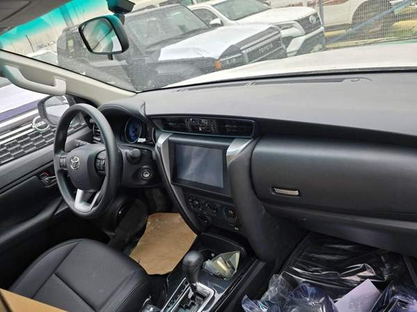 Toyota Fortuner Brand New Toyota Fortuner 2.7L Petrol – 2026 – GCC Specs