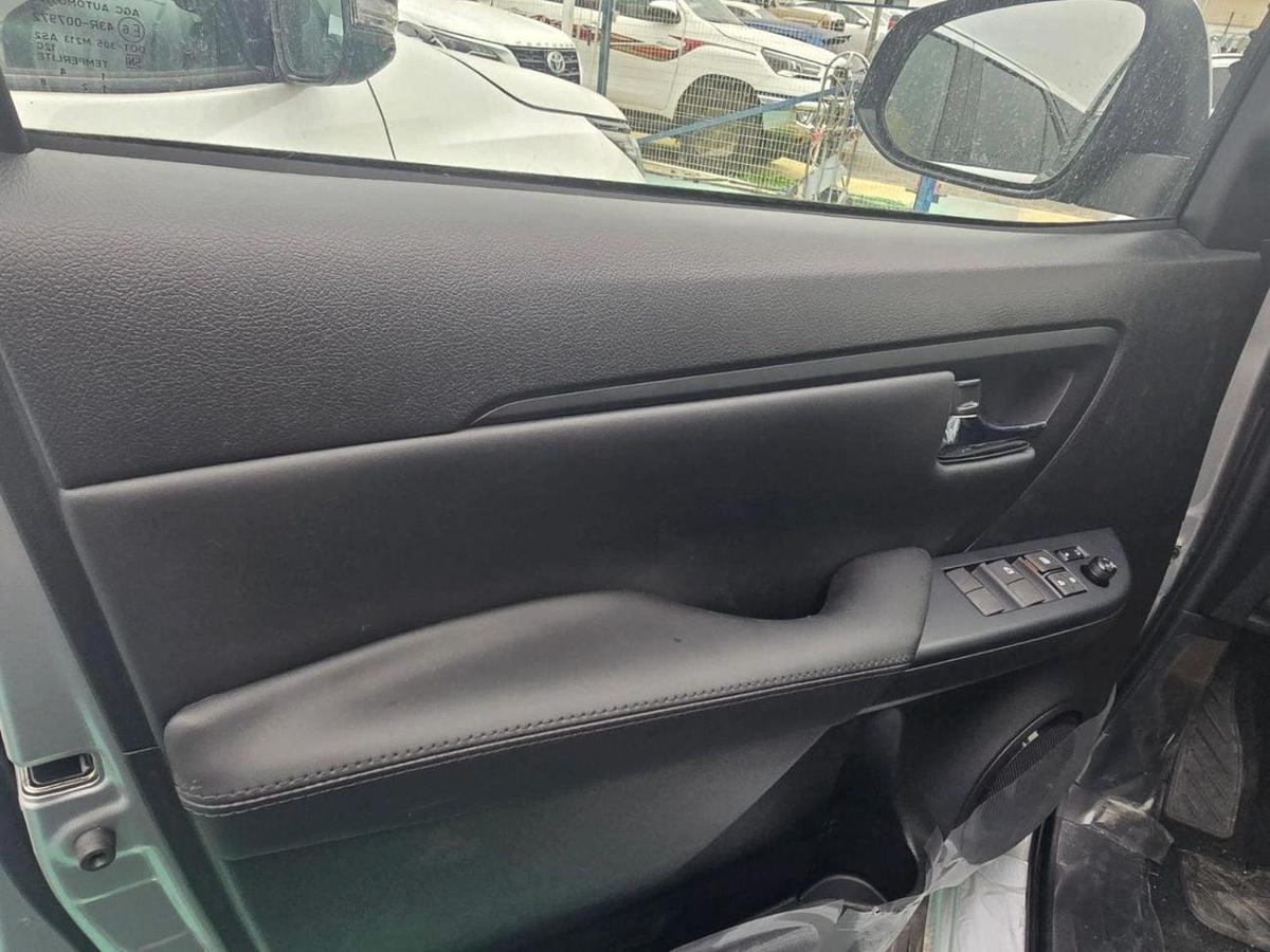 Toyota Fortuner Brand New Toyota Fortuner 2.7L Petrol – 2026 – GCC Specs-10-10