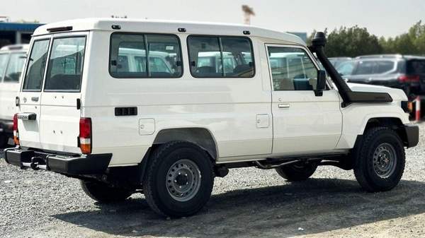 Toyota Land Cruiser 70 TOYOTA LAND CRUISER HARDTOP LC78 MY2024 DIESEL V6 4.2L