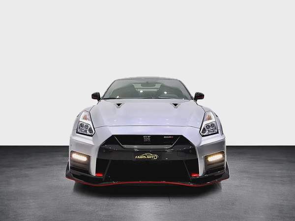NISSAN GTR NISMO FULL CARBON + SPECIAL RECARO SEATS + FULLY LOADED