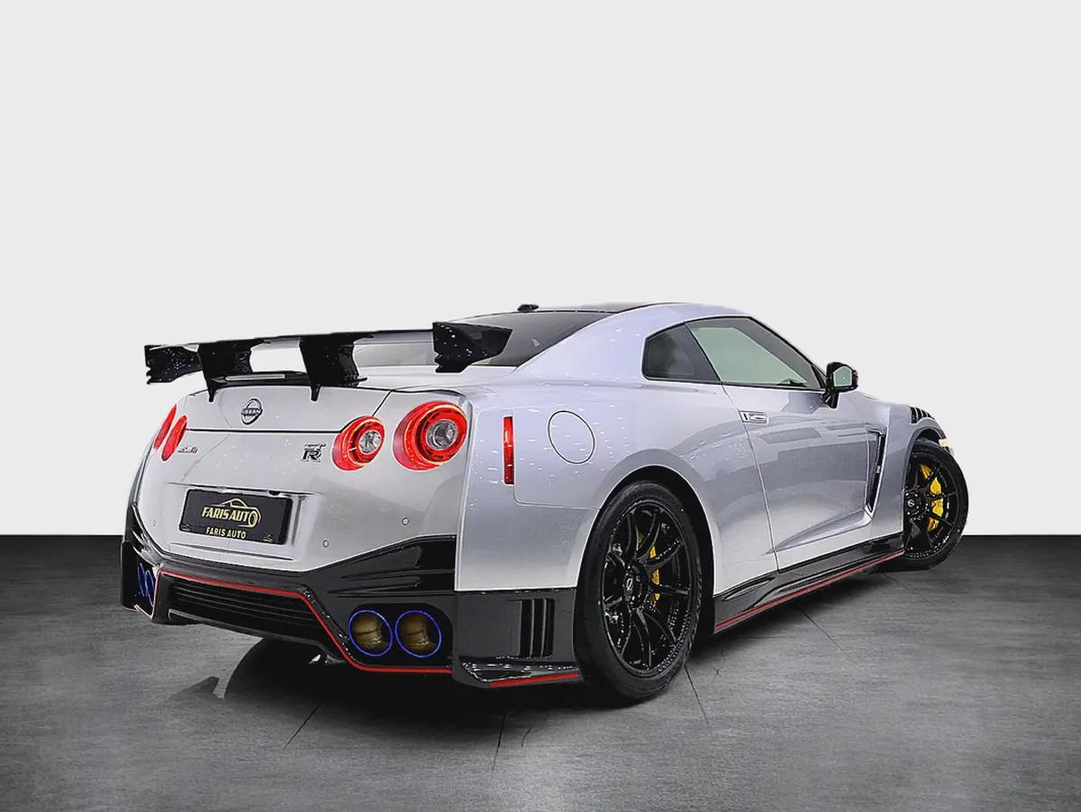 NISSAN GTR NISMO FULL CARBON + SPECIAL RECARO SEATS + FULLY LOADED-3-3