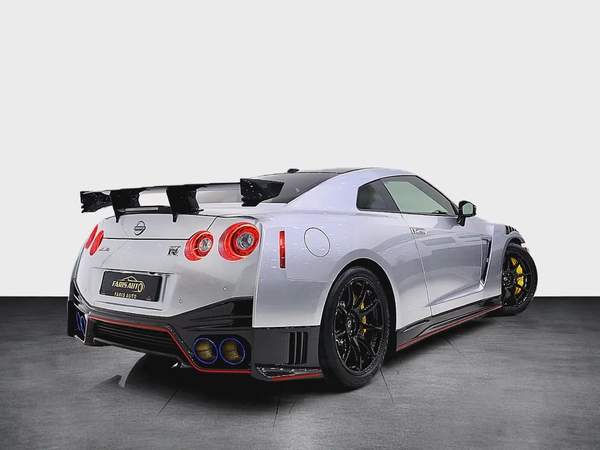 NISSAN GTR NISMO FULL CARBON + SPECIAL RECARO SEATS + FULLY LOADED