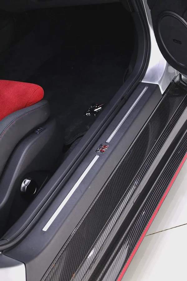 NISSAN GTR NISMO FULL CARBON + SPECIAL RECARO SEATS + FULLY LOADED