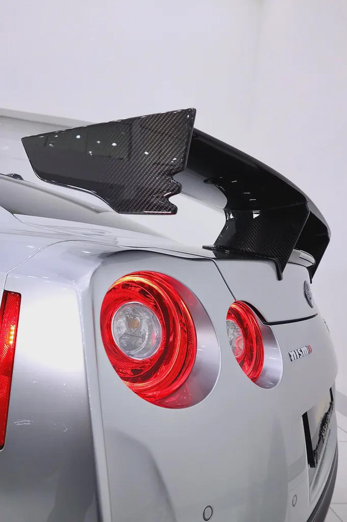 NISSAN GTR NISMO FULL CARBON + SPECIAL RECARO SEATS + FULLY LOADED-16-16