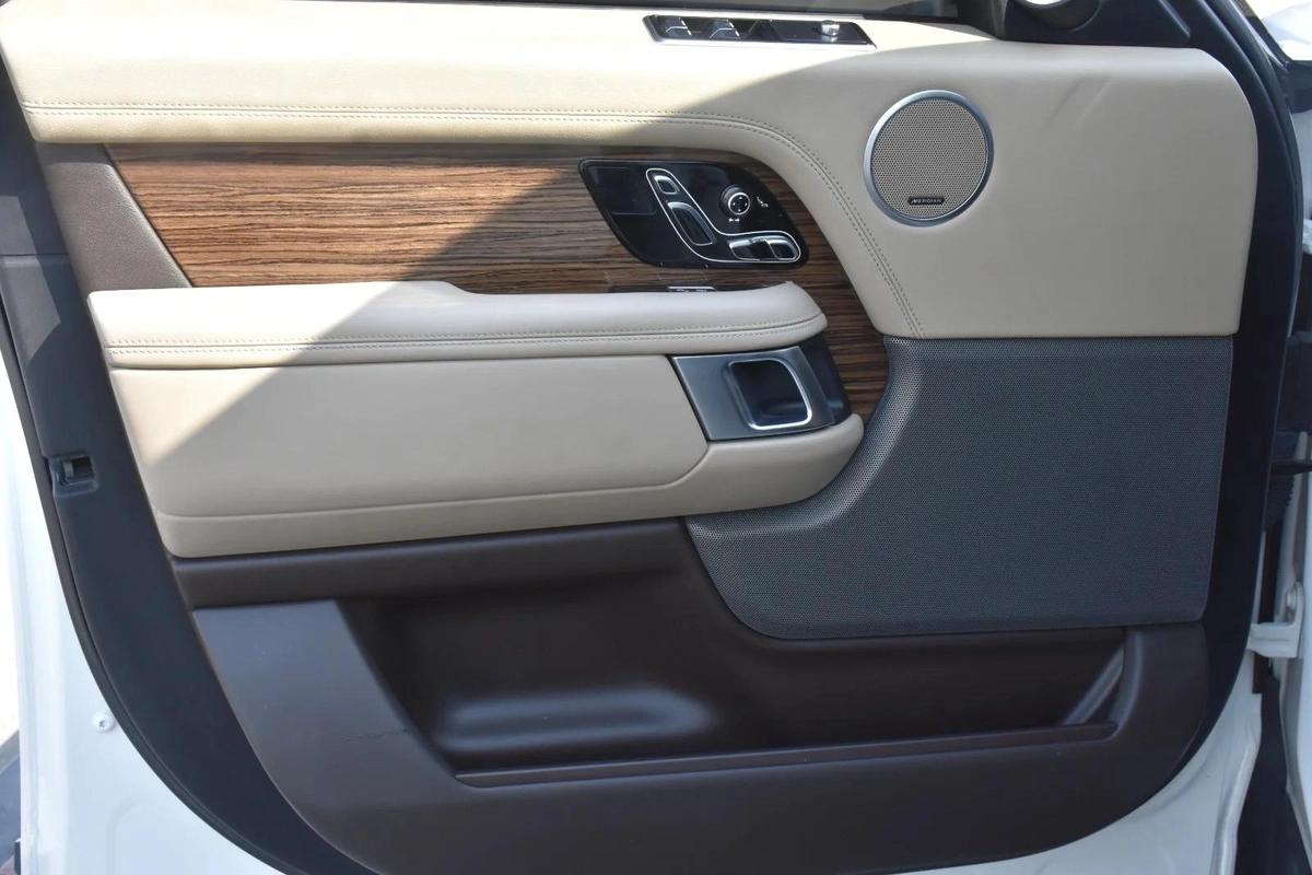 RANGE ROVER SE 2019 | WHITE-5-5