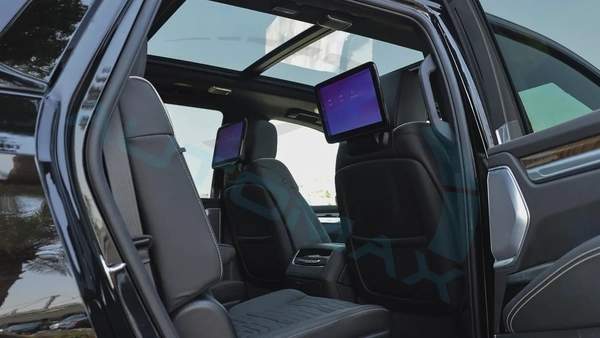 ( Only For Export ) 2025/2025 Cadillac Escalade 600 Sport Platinum V8 6.2L BRAND NEW