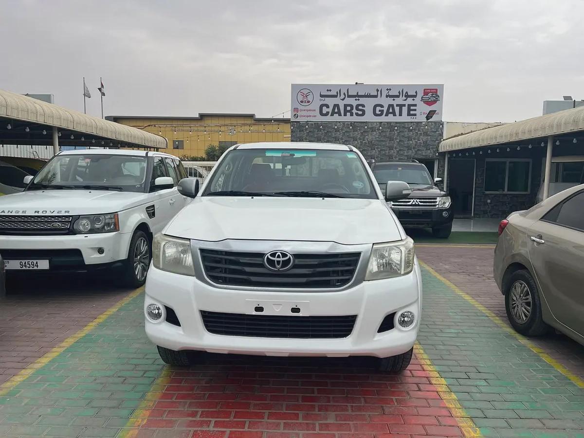 Toyota Hilux Double Cab DLS 2014 - GCC Specs - Reliable and Ready to Work!-0-0