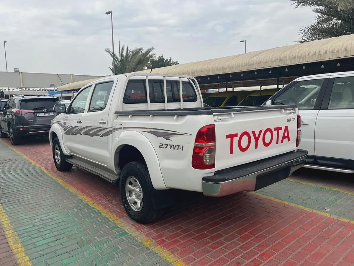 Toyota Hilux Double Cab DLS 2014 - GCC Specs - Reliable and Ready to Work!-3-3