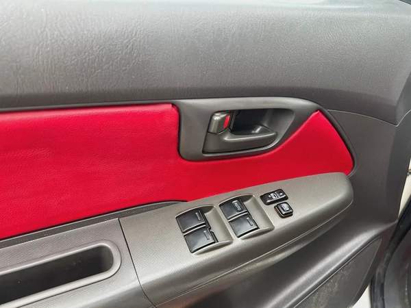 Toyota Hilux Double Cab DLS 2014 - GCC Specs - Reliable and Ready to Work!