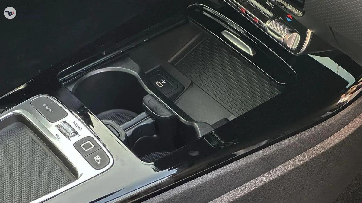 Mercedes-Benz CLA 200 2026 GCC Full options AMG Package Agency Warranty-18-18