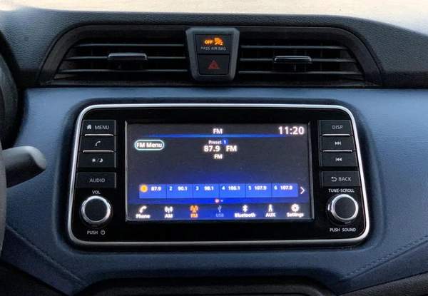 Nissan Versa SV