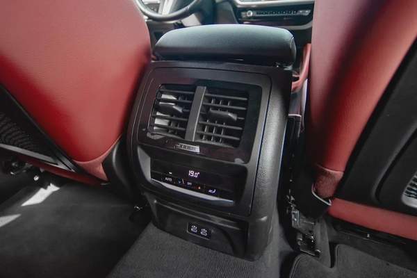 3,200 P.M | 0% Down-Payment | BMW Warranty+Service | MEGA SALE Mkit