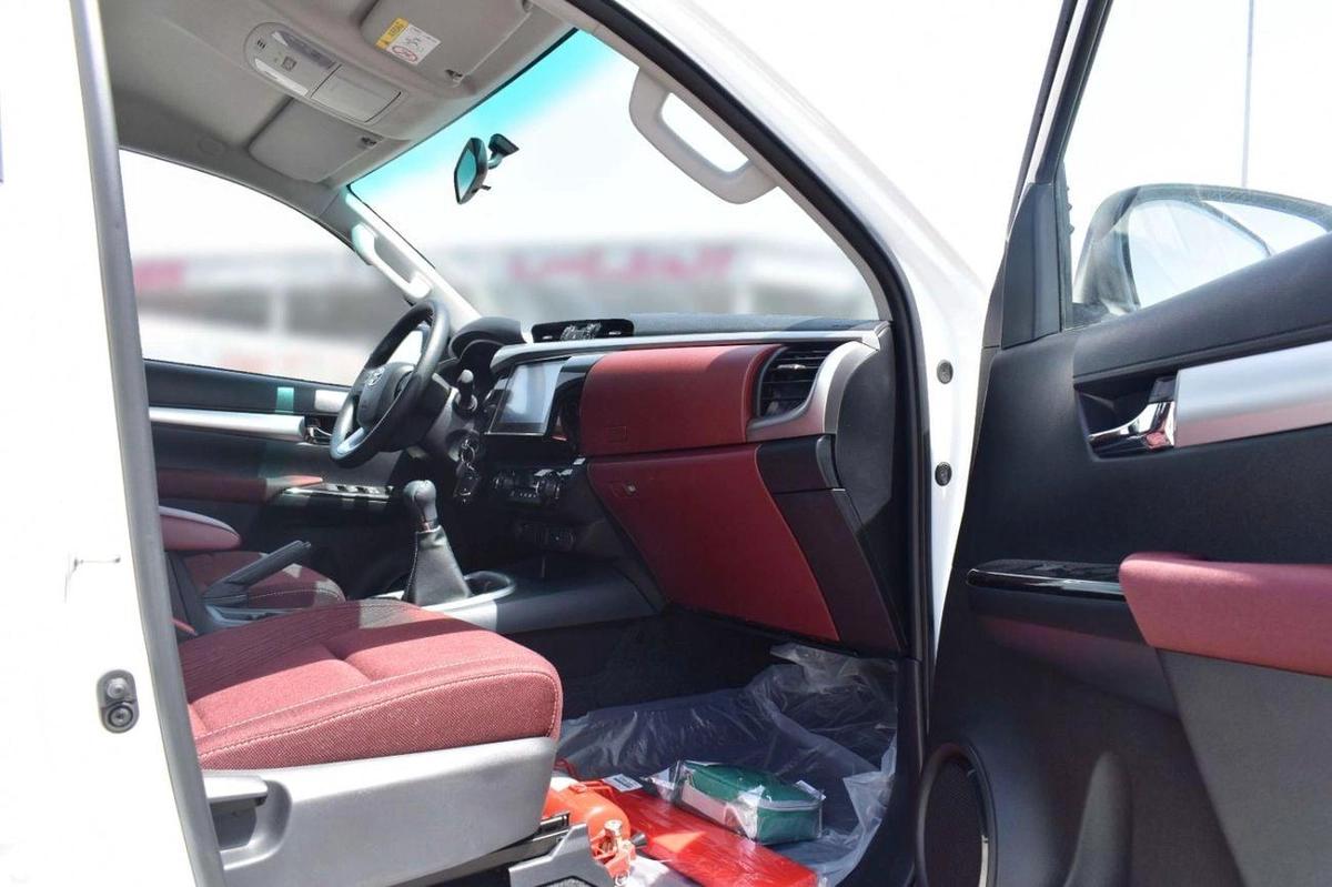 Toyota Hilux 2025 MODEL:TOYOTA-HILUX 4X4 2.7 MT DC DISPLAY AUDIO AUTO & RR AC, W/O BEDLINER MATERIAL CODE: THX27-12-12