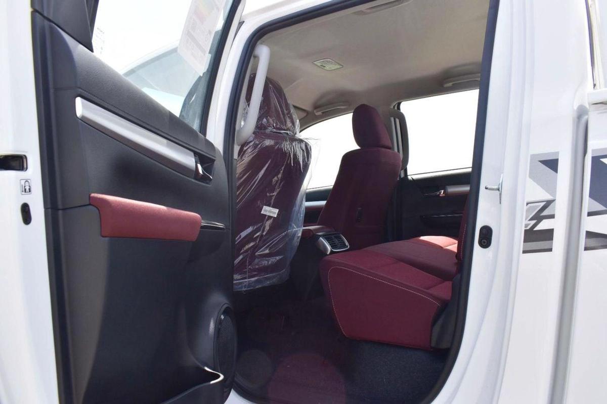 Toyota Hilux 2025 MODEL:TOYOTA-HILUX 4X4 2.7 MT DC DISPLAY AUDIO AUTO & RR AC, W/O BEDLINER MATERIAL CODE: THX27-16-16