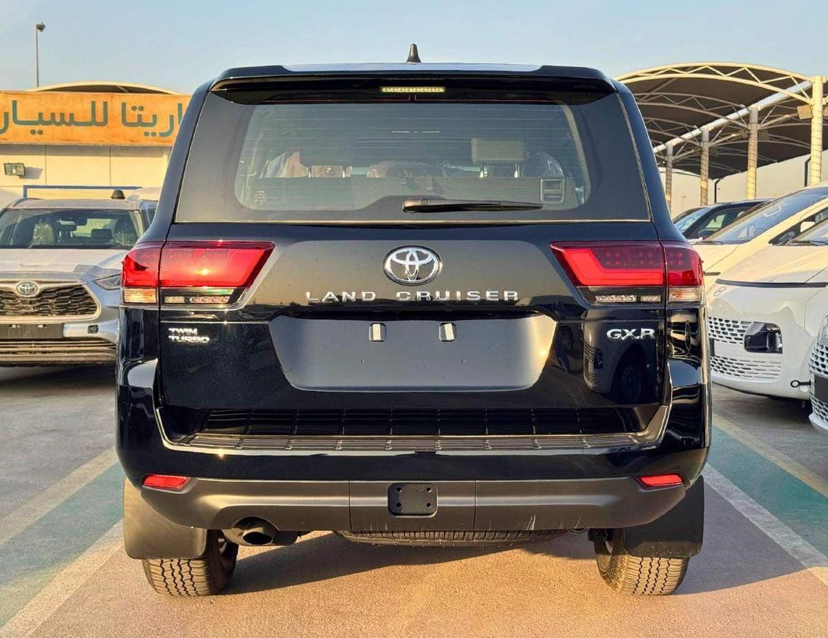 Toyota Land Cruiser GXR 3.5L Twin Turbo | Sunroof | Driver Power Seat | Digital Speed Meter (CODE # GXR33M-1-1