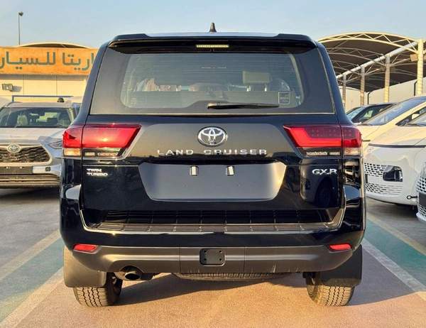 Toyota Land Cruiser GXR 3.5L Twin Turbo | Sunroof | Driver Power Seat | Digital Speed Meter (CODE # GXR33M
