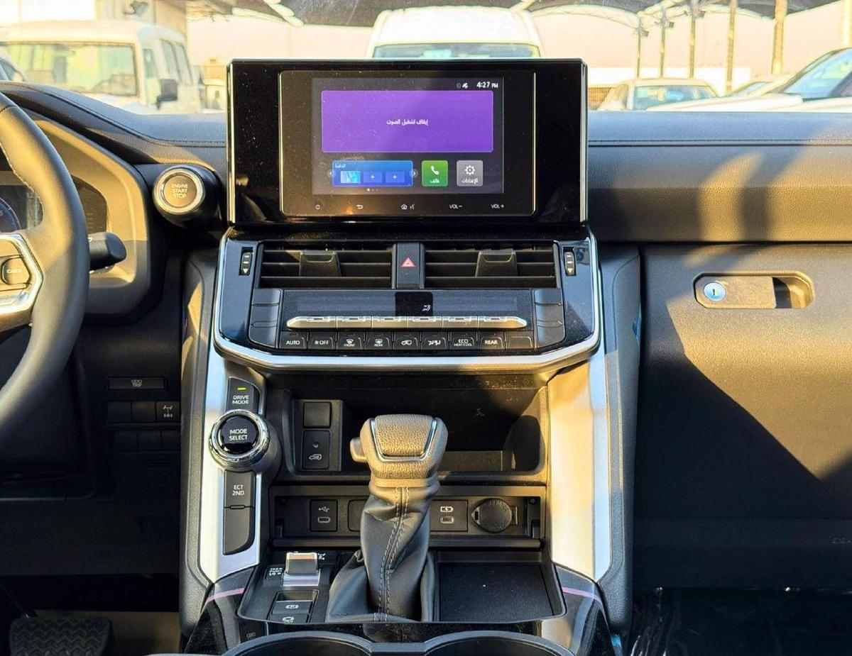 Toyota Land Cruiser GXR 3.5L Twin Turbo | Sunroof | Driver Power Seat | Digital Speed Meter (CODE # GXR33M-4-4