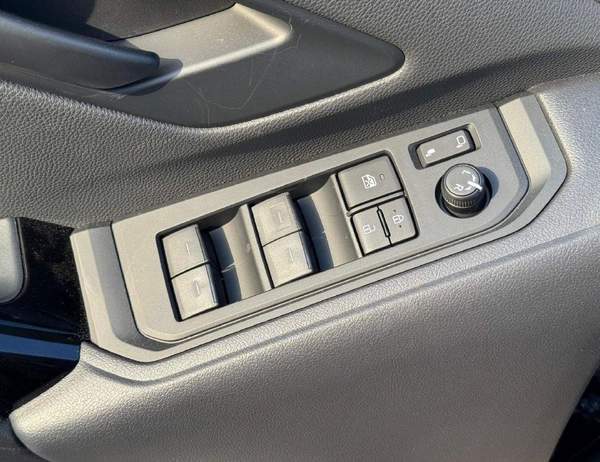 Toyota Land Cruiser GXR 3.5L Twin Turbo | Sunroof | Driver Power Seat | Digital Speed Meter (CODE # GXR33M
