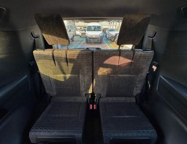 Toyota Land Cruiser GXR 3.5L Twin Turbo | Sunroof | Driver Power Seat | Digital Speed Meter (CODE # GXR33M