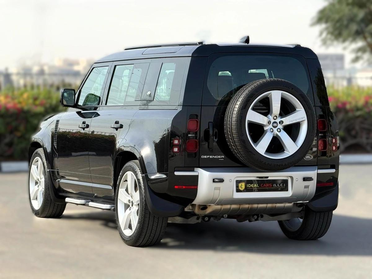 LAND ROVER DEFENDER HSE P400 | YEAR: 2023 | GCC SPECS | KMS: 121,000 | FULL SERVICE HISTORY UNDER WARRANTY-11-11