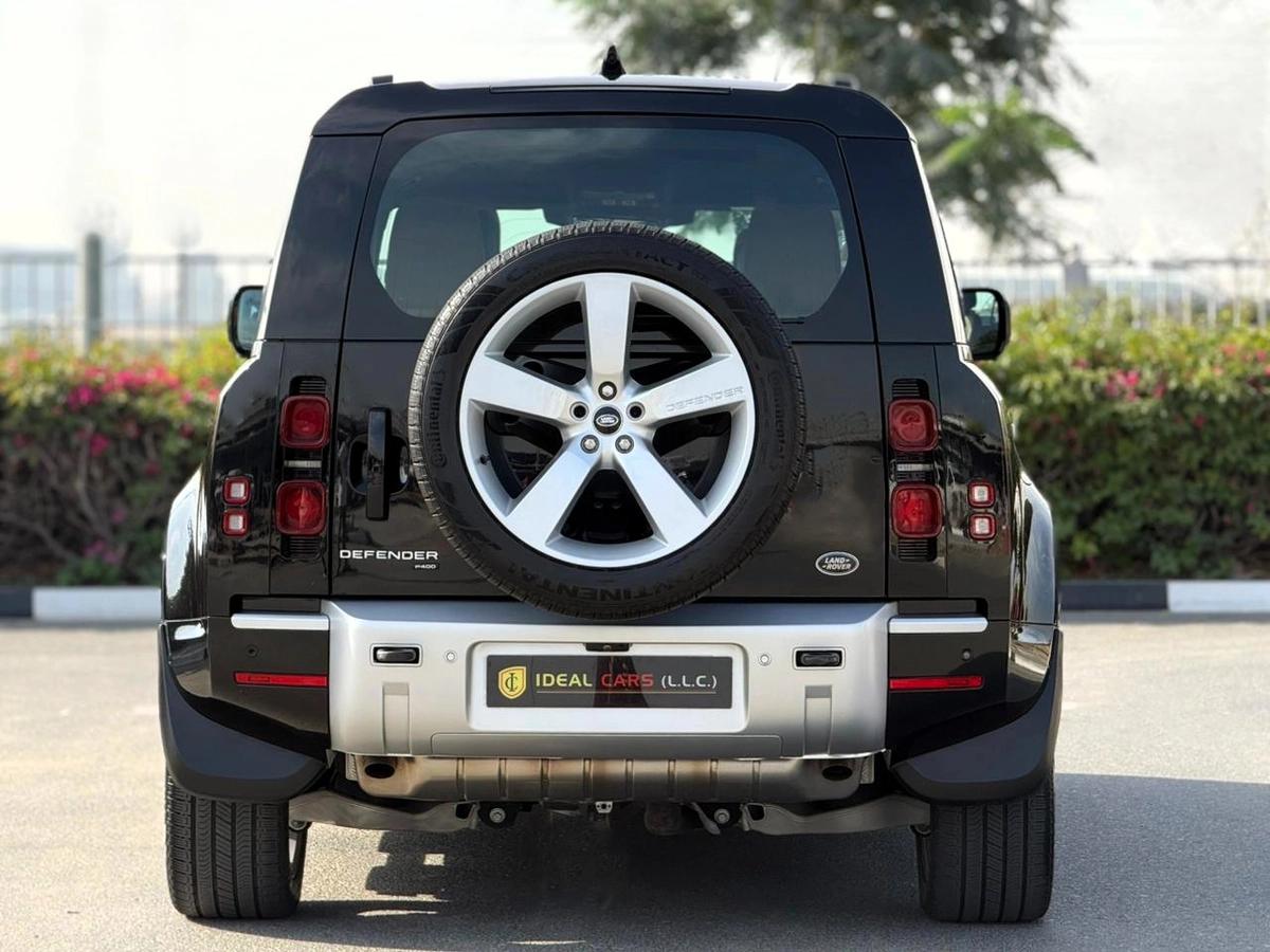 LAND ROVER DEFENDER HSE P400 | YEAR: 2023 | GCC SPECS | KMS: 121,000 | FULL SERVICE HISTORY UNDER WARRANTY-14-14