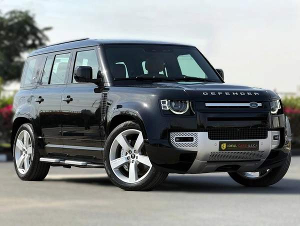 LAND ROVER DEFENDER HSE P400 | YEAR: 2023 | GCC SPECS | KMS: 121,000 | FULL SERVICE HISTORY UNDER WARRANTY