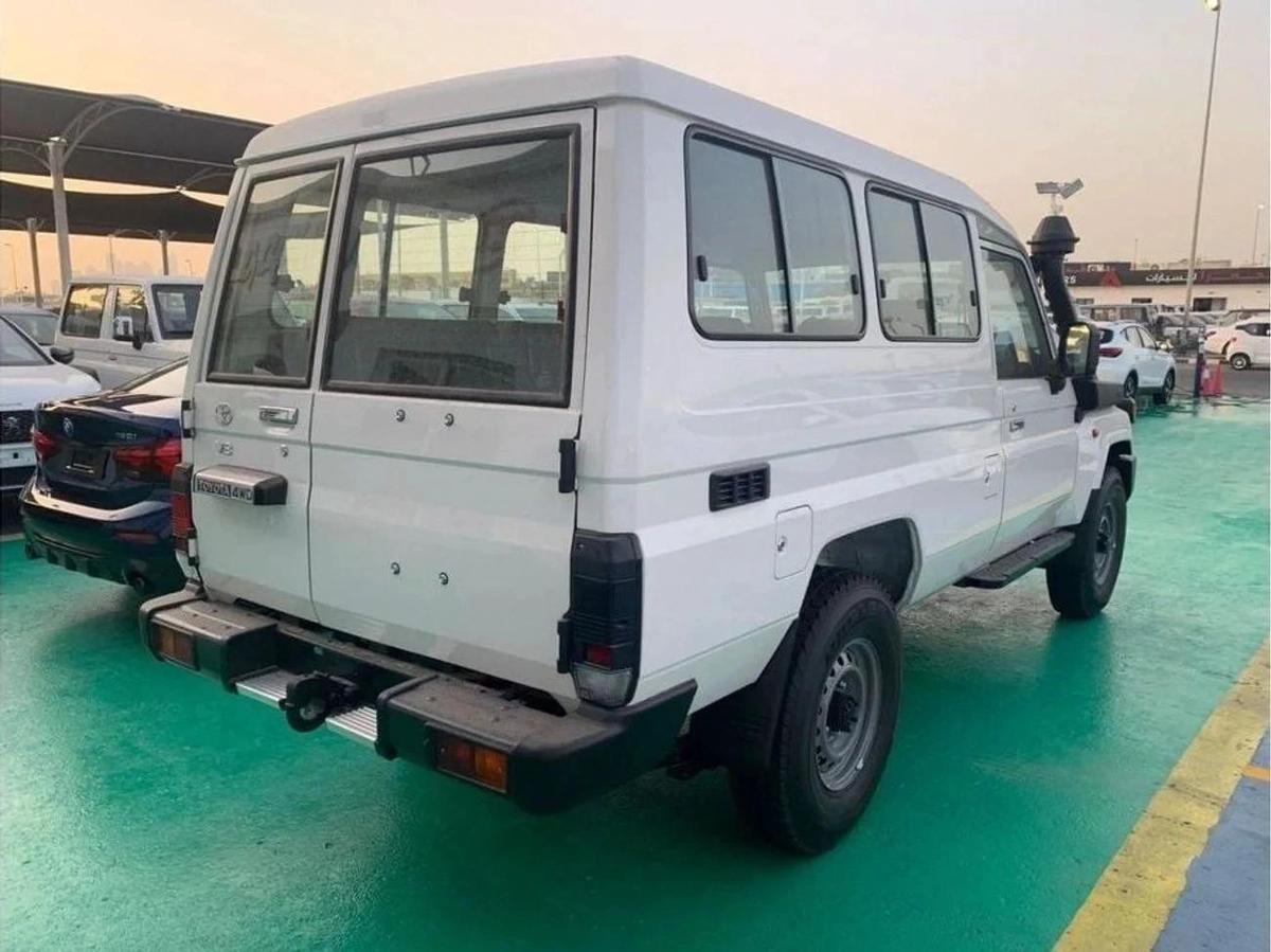 Toyota Land Cruiser 70 4.0L PETROL V6 3 DOORS 4WD 2024 GCC-12-12