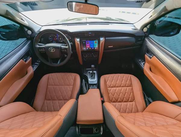 TOYOTA FORTUNER 2020 FACELIFTED 2025 DIESEL V4 GCC IN EXCELLENT CONDITION