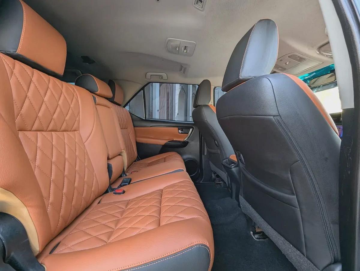 TOYOTA FORTUNER 2020 FACELIFTED 2025 DIESEL V4 GCC IN EXCELLENT CONDITION-3-3