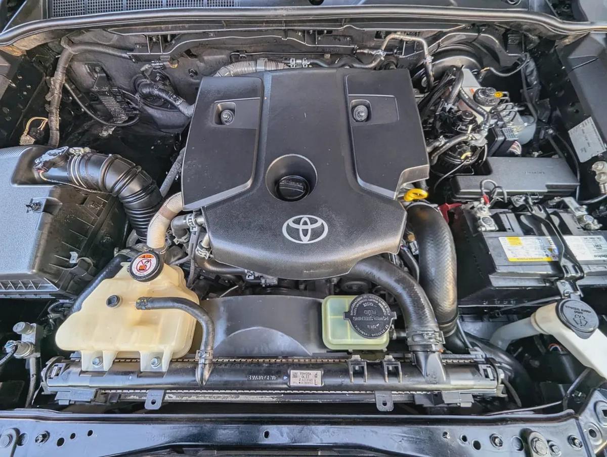 TOYOTA FORTUNER 2020 FACELIFTED 2025 DIESEL V4 GCC IN EXCELLENT CONDITION-11-11