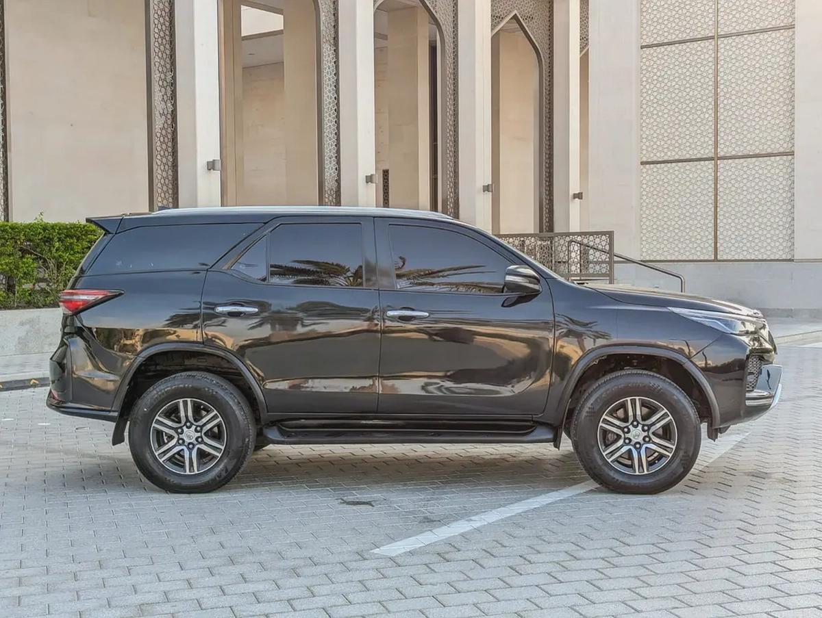 TOYOTA FORTUNER 2020 FACELIFTED 2025 DIESEL V4 GCC IN EXCELLENT CONDITION-16-16
