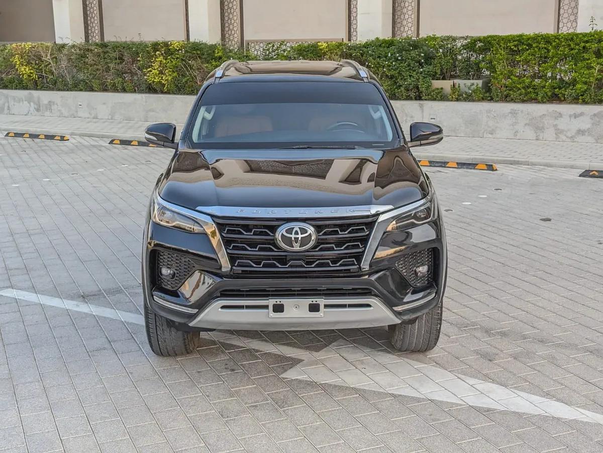 TOYOTA FORTUNER 2020 FACELIFTED 2025 DIESEL V4 GCC IN EXCELLENT CONDITION-18-18